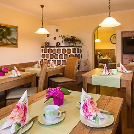 Gaestehaus Burghartswieser Inkl. Chiemgaukarte Апартаменты